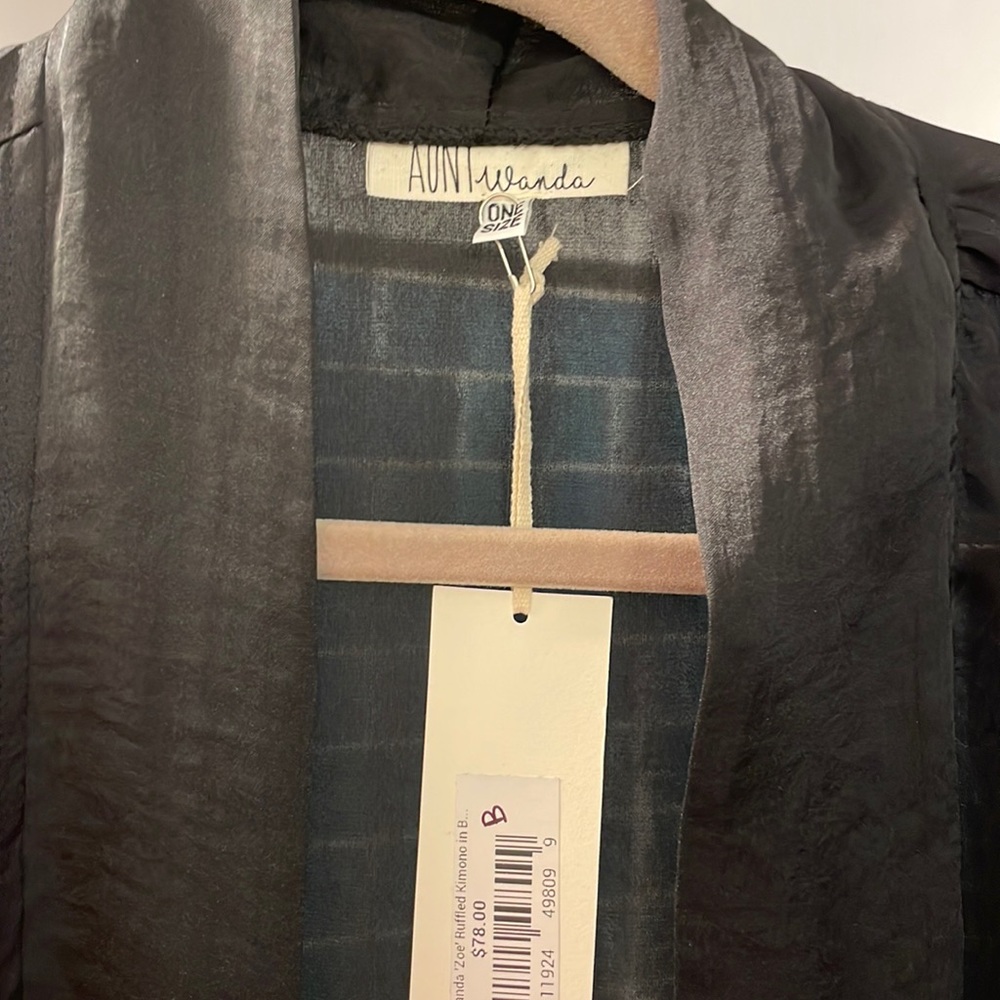 NWT Zoe Ruffled kimono
